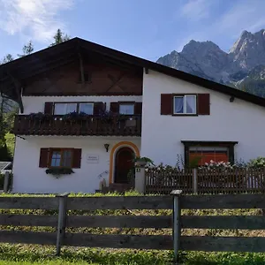 Gaestehaus Kerschbaum Grainau